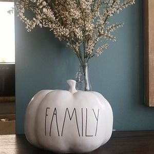 Rae Dunn FAMILY PUMPKIN